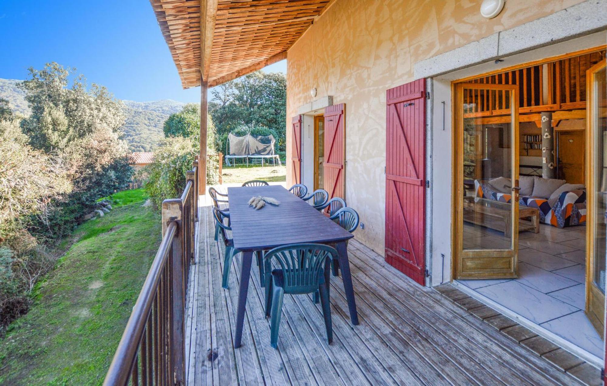 4 Bedroom Lovely In Ampaza Azilone-Ampaza